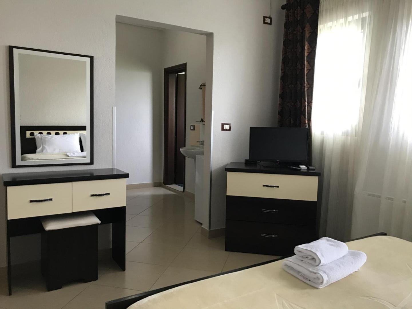 Hotel Camping Lini Esterno foto
